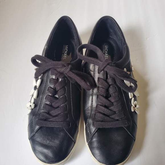 Michael Kors Sneakers with White Flowers sz 8.5 - Picture 7 of 7